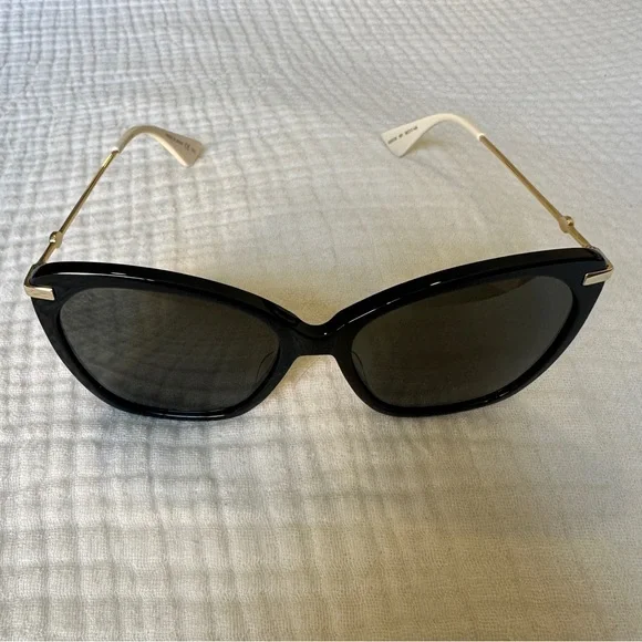 Gucci Black Sunglasses - Picture 2 of 8